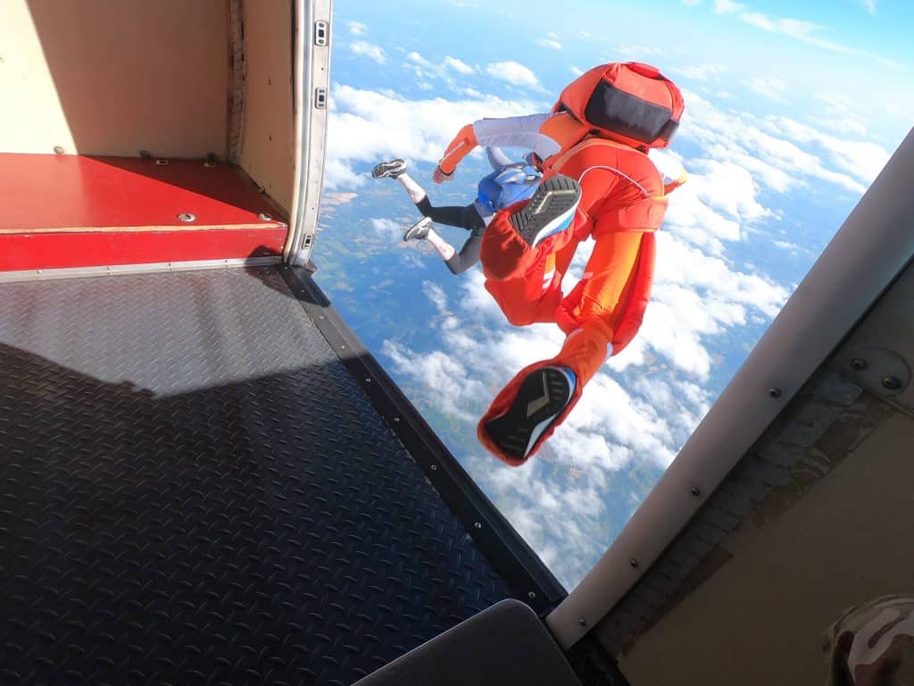 people making the jump from a plane